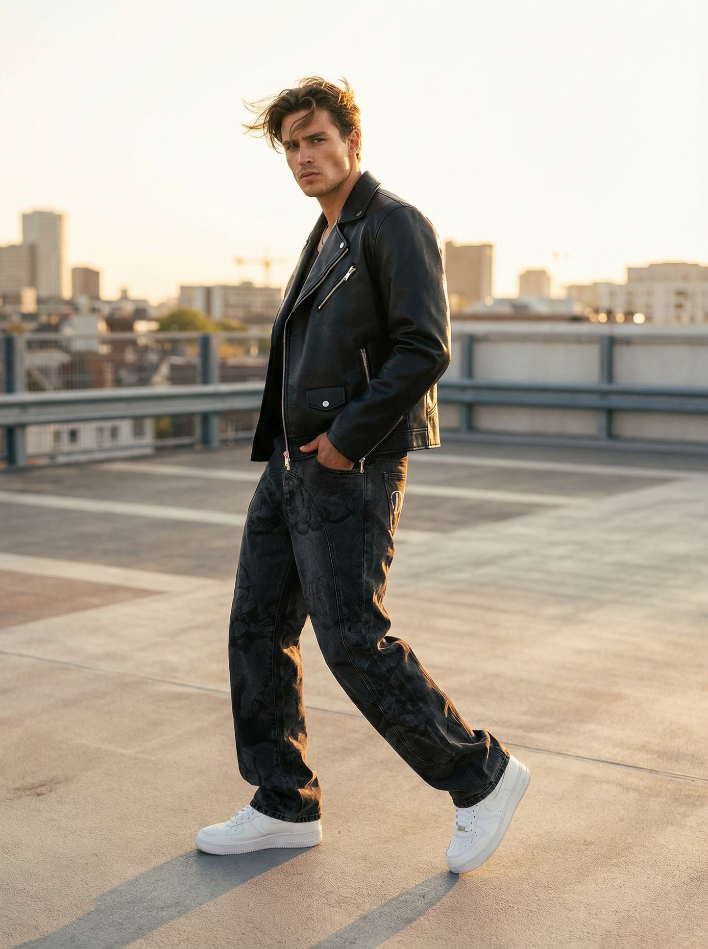 AMOUR WASHED BAGGY JEANS