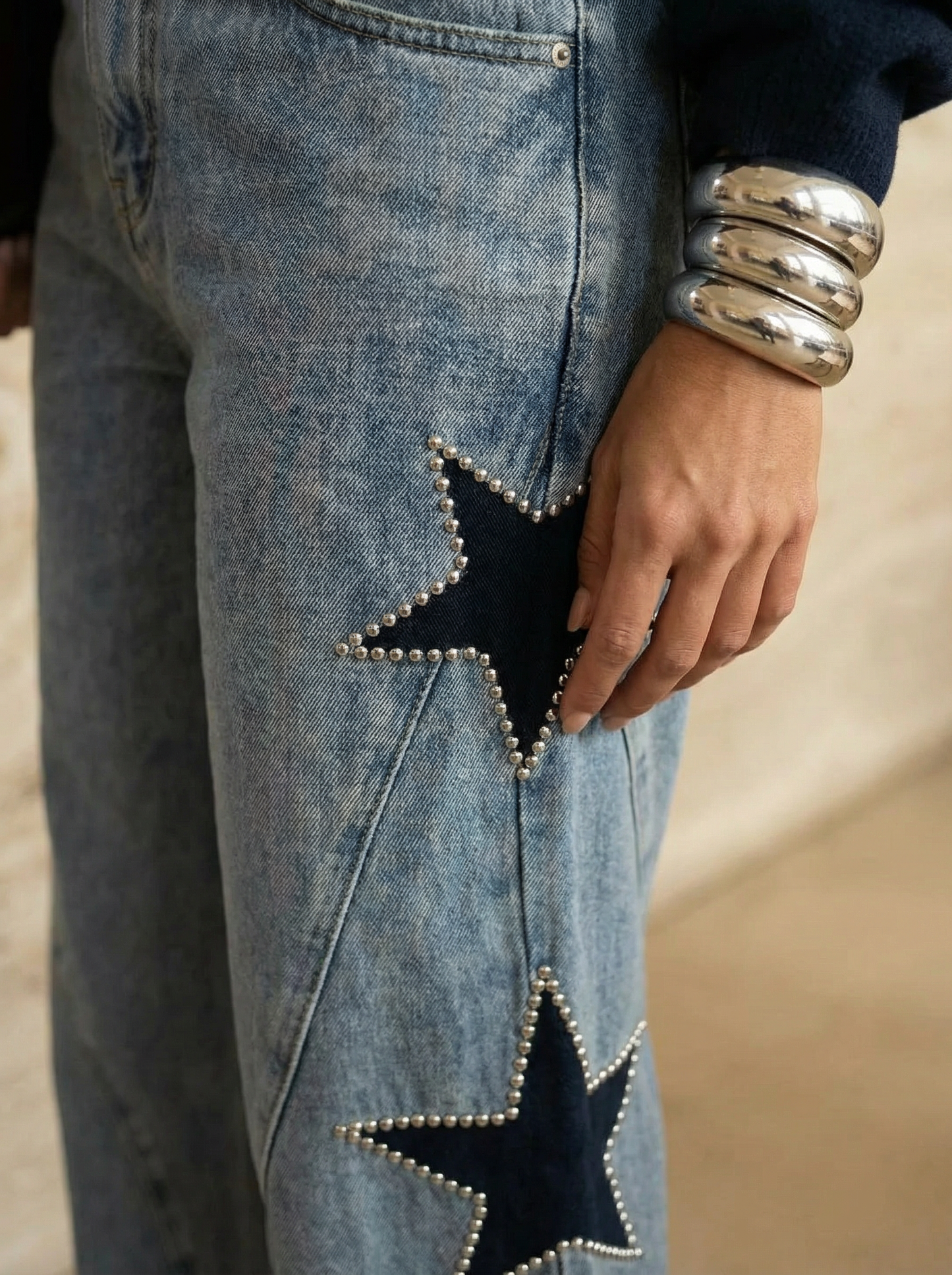 NOVA STRAIGHT-LEG JEANS