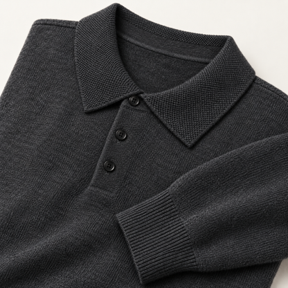 Alden Dark gray — knitted collar, three dark buttons and ribbed cuff close-up